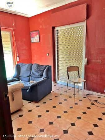 SE VENDE PISO EN LA CALLE NUESTRA SEÑORA DE LOS ÁNGELES - ZONA LOS ÁNGELES - ALICANTE