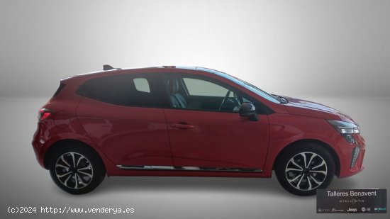 Renault Clio   Eco-G 100cv (74kW) Techno - Quintanar De La Orden