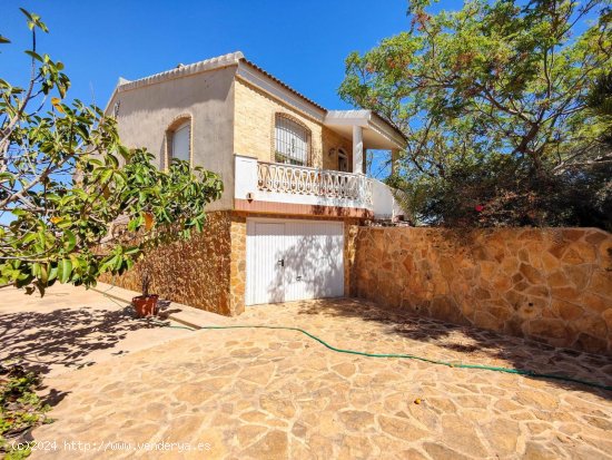 Villa en venta en Torrevieja (Alicante)