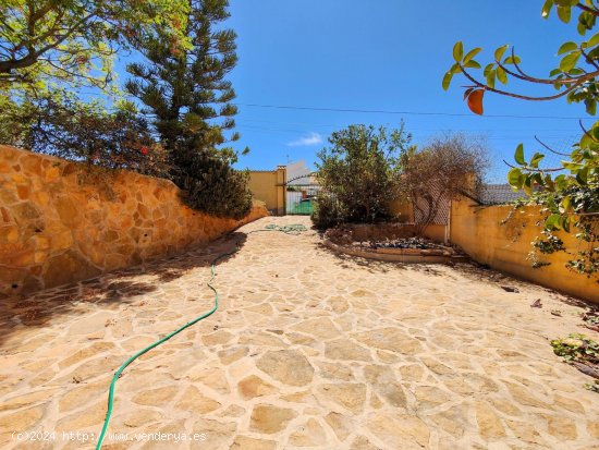 Villa en venta en Torrevieja (Alicante)