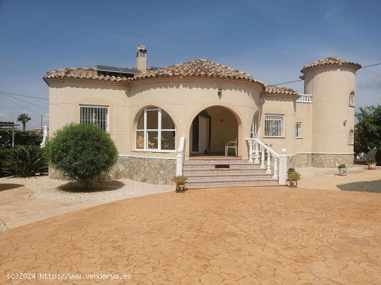 Villa en venta en Catral (Alicante)