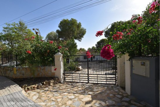 Casa en venta en Algorfa (Alicante)