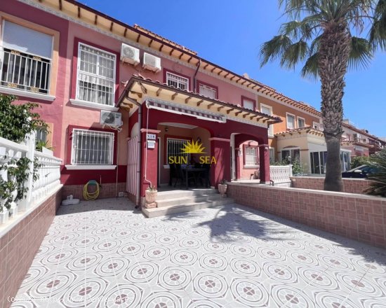 Casa en alquiler en Torrevieja (Alicante)