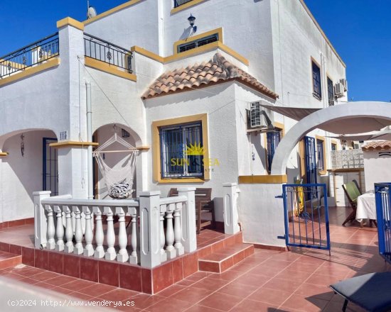 Villa en alquiler en Torrevieja (Alicante)