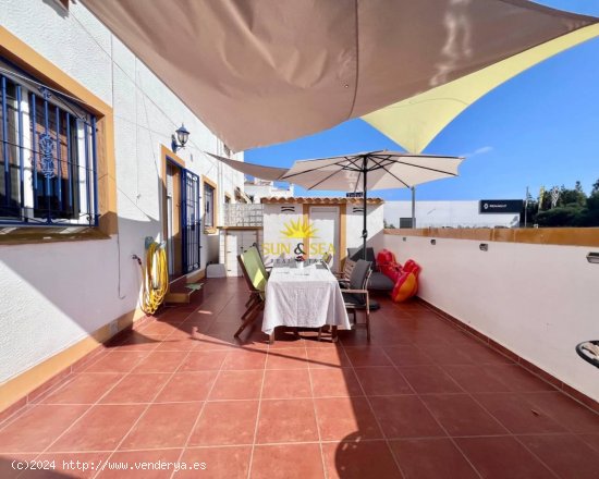 Villa en alquiler en Torrevieja (Alicante)