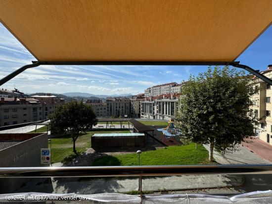 Excepcional vivienda en la demandada zona de Rúa Quintela, junto a la Plaza de la Miñoca, Vigo, Re