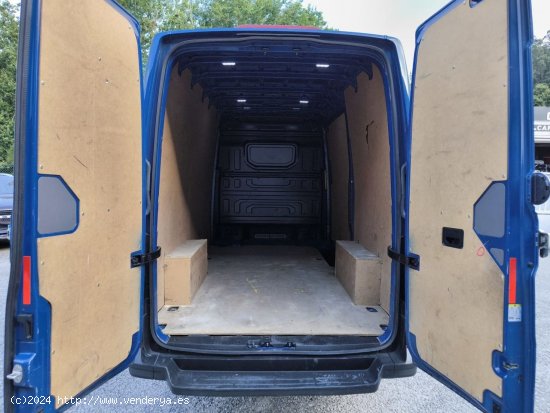 Volkswagen Crafter 35 FG BATALLA MEDIA L3 H2 2.0 TDI 140 CV - Ponteareas