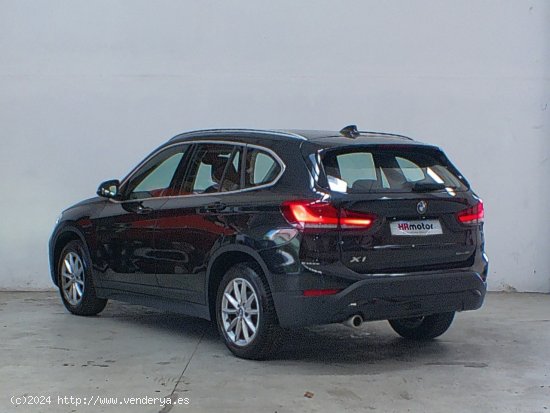 BMW X1 sDrive 18i Advantage - Pamplona