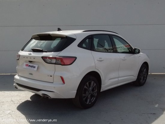 Ford Kuga Hybrid ST-Line - Madrid