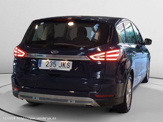 Ford S Max Titanium - Pamplona