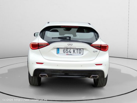 Infiniti Q30 1.6 Premium - Zaragoza