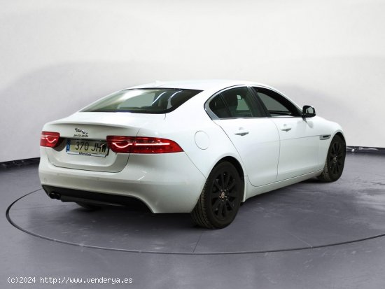 Jaguar XE Pure - Pamplona