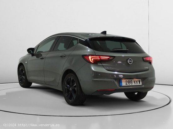 Opel Astra Dynamic - Alcalá de Guadaira