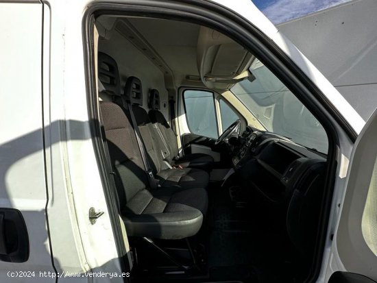 Peugeot Boxer 435 L4H3 Premium BlueHDi 130 - Zaragoza