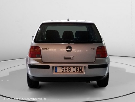 Volkswagen Golf 1.9 TDI - 