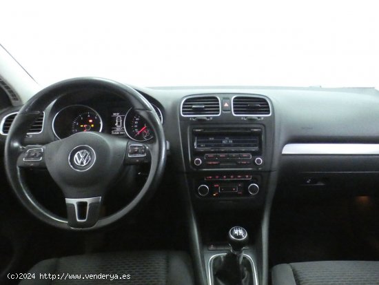 Volkswagen Golf Advance - Alicante