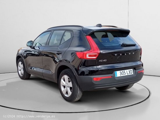 Volvo XC40 Momentum Core 2WD - Madrid