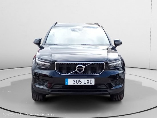 Volvo XC40 Momentum Core 2WD - Madrid