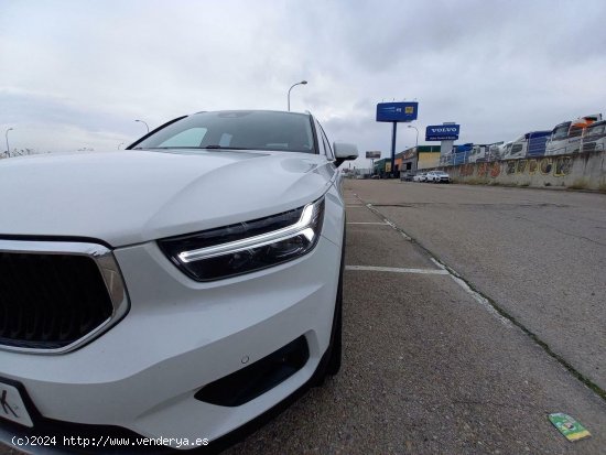 Volvo XC40 BUSINESS PLUS 2WD 2.0 D3 150CV MT6 E6DT - LEGANES