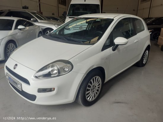  Fiat Punto 1.2 8v Easy 67cv - Reus 