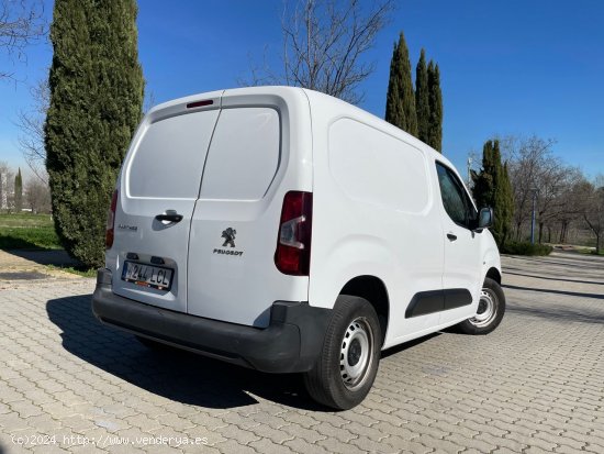 Peugeot Partner Pro Standard 600kg 1.5 HDi 100cv. *IVA deducible* *141.000 km* *Finales del 2019* *N