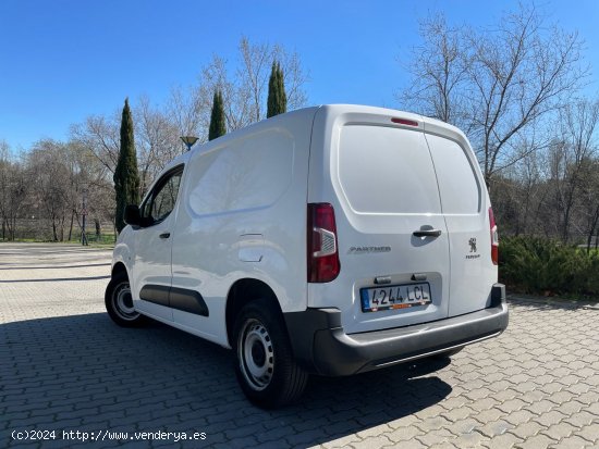 Peugeot Partner Pro Standard 600kg 1.5 HDi 100cv. *IVA deducible* *141.000 km* *Finales del 2019* *N