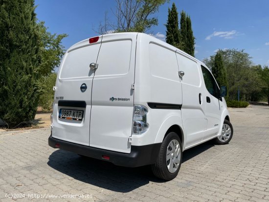 Nissan e-NV200 Eléctrica Furgón PROFESIONAL 40 kWh 109cv. *IVA deducible* *72.000 km* *2019* - Mad