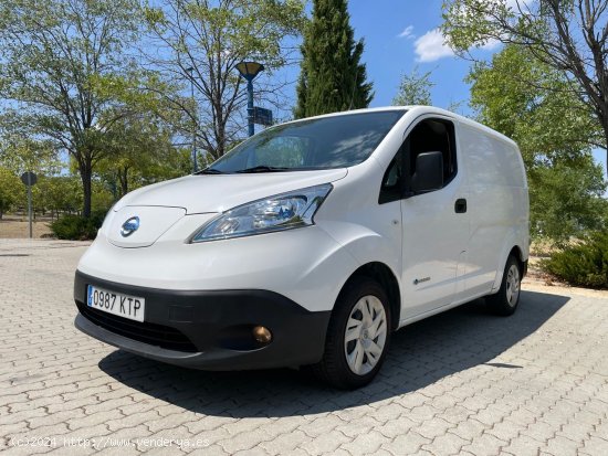 Nissan e-NV200 Eléctrica Furgón PROFESIONAL 40 kWh 109cv. *IVA deducible* *72.000 km* *2019* - Mad