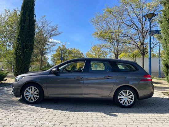 Peugeot 308 SW Business Line 1.5 HDi 100cv 6 vel. *IVA deducible* *Año 2020* *Nacional* - Madrid