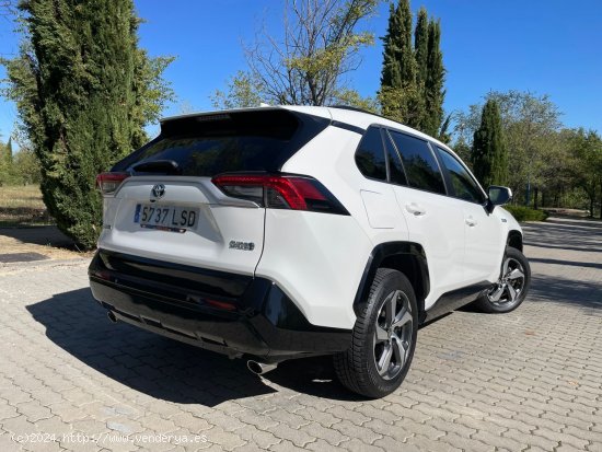 Toyota Rav4 Advance 4x4 PLUG-IN 300PH 2.5 306cv. *IVA deducible* *Pegatina Cero Emisiones* *Híbrido