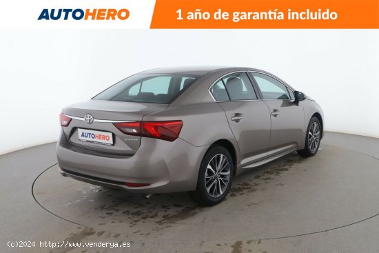 Toyota Avensis 2.0 D-4D Advance - 