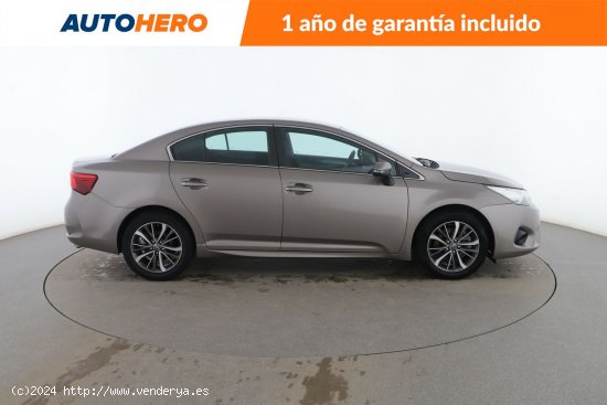 Toyota Avensis 2.0 D-4D Advance - 