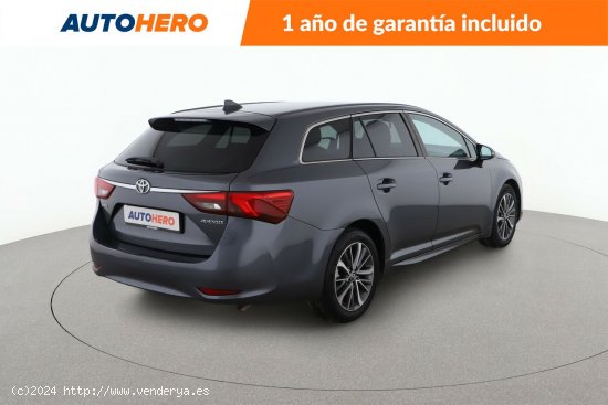 Toyota Avensis 2.0 D-4D Advance - 