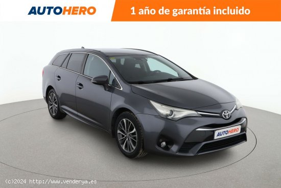 Toyota Avensis 2.0 D-4D Advance - 