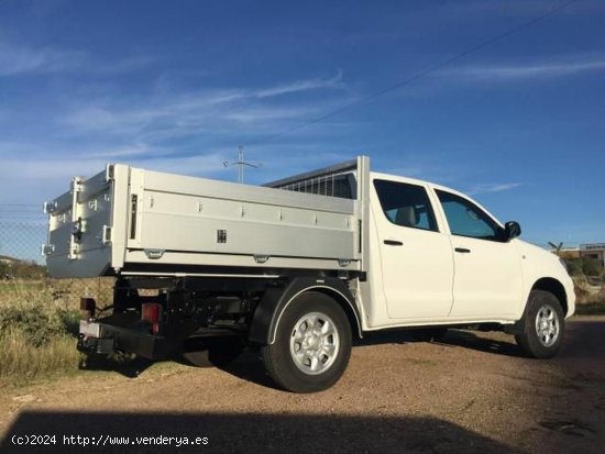 Toyota Hilux Hilux 2.5D-4D Cabina Doble GX 4x4 - VILLANUEVA DE CORDOBA