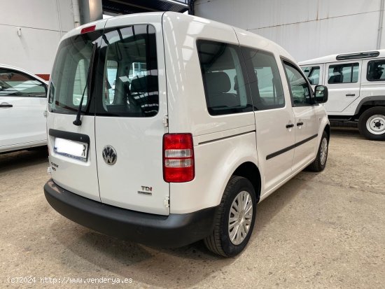 Volkswagen Caddy 1.6 tdi combi - VILLANUEVA DE CORDOBA