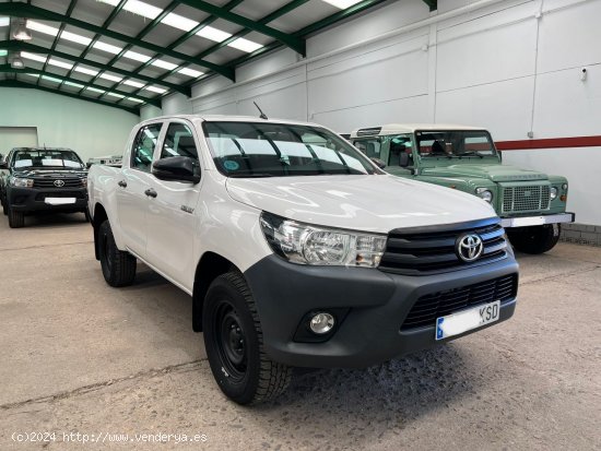  Toyota Hilux 2.4 D4D GX DOBLE CABINA - VILLANUEVA DE CORDOBA 