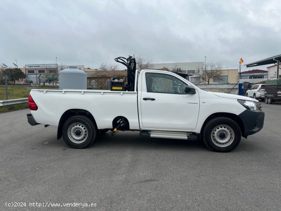 Toyota Hilux 2.4 D4D CABINA SEVILLA - VILLANUEVA DE CORDOBA