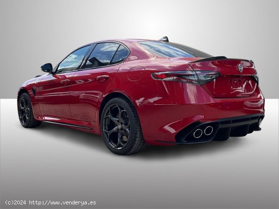 Alfa Romeo Giulia Quadrifoglio Verde 2.9 V6 BI-TURBO 520 CV - Sevilla