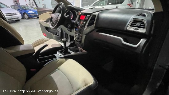 SsangYong Tivoli  Tivoli G16 Limited 4x2 - Utrera