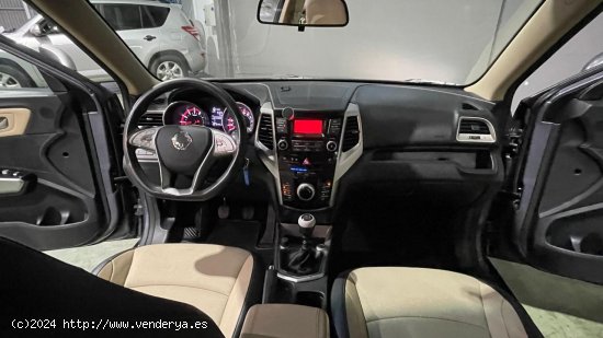 SsangYong Tivoli  Tivoli G16 Limited 4x2 - Utrera