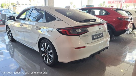 Honda Civic 2.0 i-MMD Elegance CVT - jerez