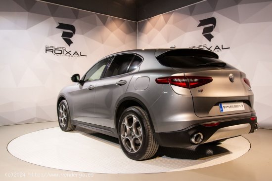 Alfa Romeo Stelvio 2.2 190 cv Q4 AT8 SPORT TECH IMPECABLE ESTADO - Lugo