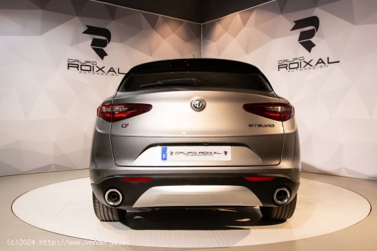 Alfa Romeo Stelvio 2.2 190 cv Q4 AT8 SPORT TECH IMPECABLE ESTADO - Lugo