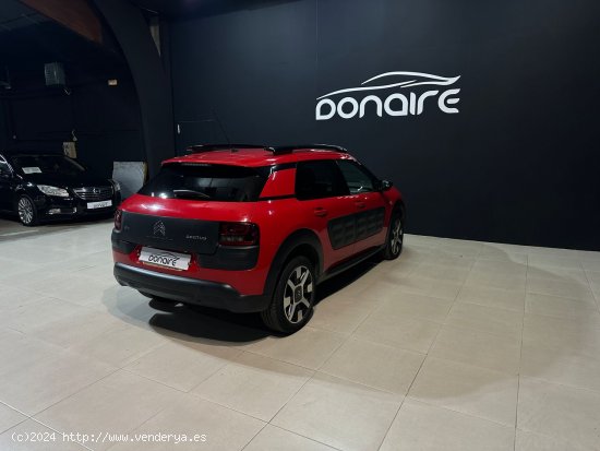 Citroën C4 Cactus BlueHDi 100 Feel Edition - Sada