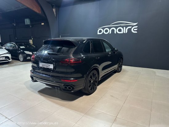 Porsche Cayenne S Diesel - Sada