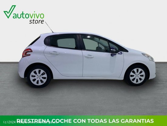 Peugeot 208 LIKE 1.4 HDI 68 CV 5P - Sant Boi de Llobregat