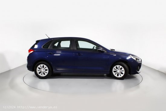 Hyundai i30 1.4 MPI ESSENCE 5P - 