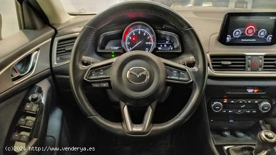 Mazda 3 2.0 SKYACTIV-G 120CV BLACK TECH EDITION 5P - 