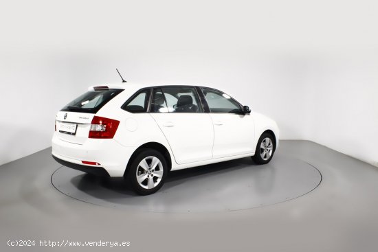 Skoda Rapid 1.2 TSI 90HP DSG SPACEBACK AMBITION 5P - 